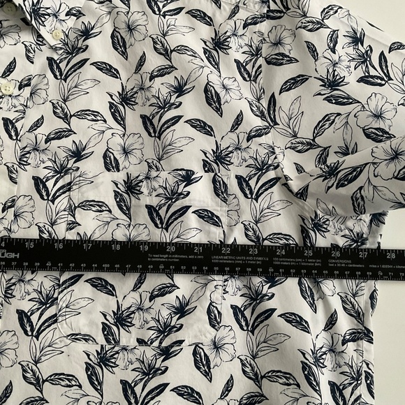 Nautica Short Sleeve Button Down Floral Shirt XXL White Stretch Hawaii Resort - Picture 7 of 11